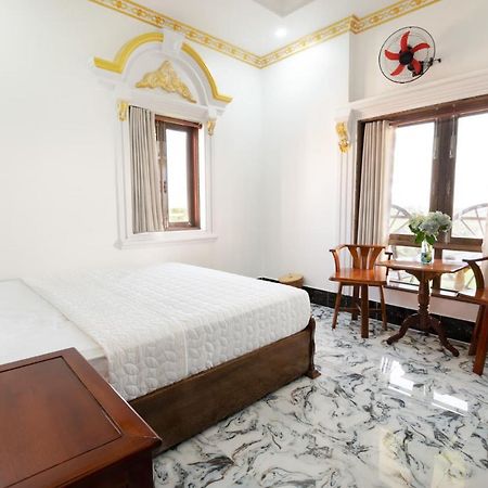 Little Saigon Hotel Chau Doc Extérieur photo